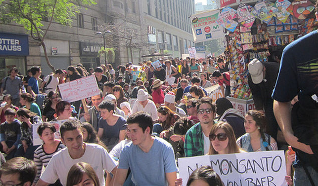 Campesinos latinoamericanos se rebelan contra el poder de Monsanto y la privatización de las semillas