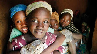 Fotografía de niñas africanas con motivo del Día Interancional de la niña.
