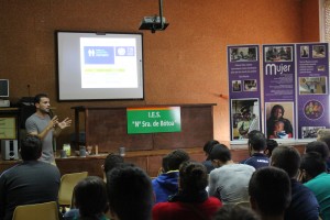 César Álvarez, técnico de FELCODE habla sobre IDH en el IES Bótoa, Badajoz./ CONGDEX